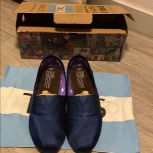 Gently worn Toms